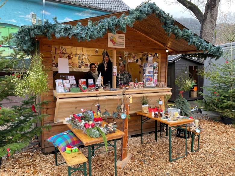 Gemeinsamer Stand auf dem Weihnachtsmarkt in Cochem, © Mosellandwerkstatt, Treis-Karden