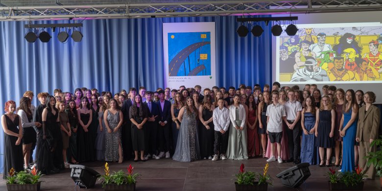 Gruppenbild der diesjährigen Absolvent:innen der Realschule plus Cochem
