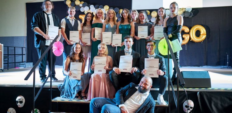 Gruppenfoto der Abschlussklasse 12b