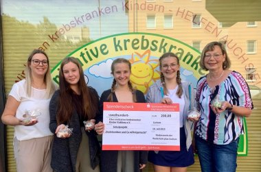 Schülergruppe der Realschule plus Cochem unterstützt krebskranke Kinder