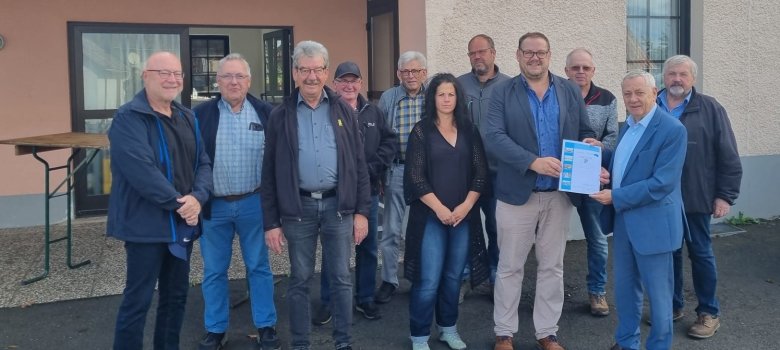 Gruppenbild der Abschlussveranstaltung der Initiative „Zukunfts-Check Dorf“ in der Ortsgemeinde Kliding.