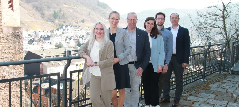 Das Projektteam v.l.n.r: Nora Meyer (Landkreis Vulkaneifel), Susan Menges und Stephan von St. Vith (Landkreis Bernkastel-Wittlich), Julia Müller (Landkreis Cochem-Zell), Johannes Dietzen und Andreas Heiseler (Landkreis Bitburg-Prüm)