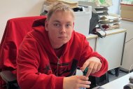 Werkstattbeschäftigter Damian Pelizg im Einsatz in der EDV-Abteilung der Kreisverwaltung Cochem-Zell