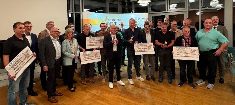 Gruppenbild der Preisträger der bronzenen Sterne des Sports 2024