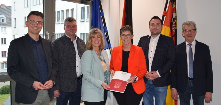 Übergabe Förderbescheid zum Ausbau der K1 bei Ulmen