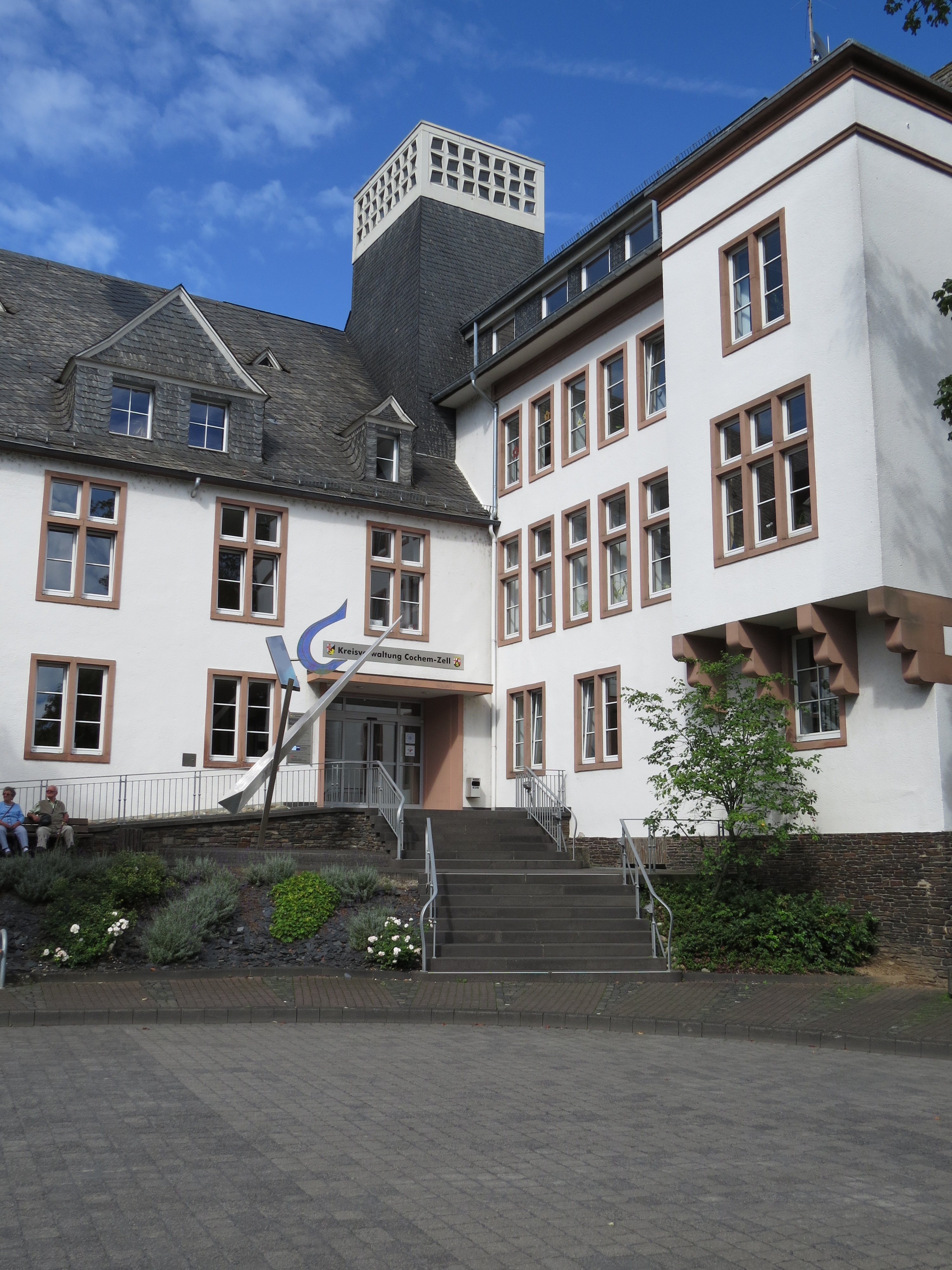 Frontansicht Kreisverwaltung Cochem-Zell 