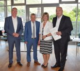 v.l.n.r. Kreisbeigeordneter Bernd Schuwerack, Landrat Manfred Schnur, Erste Kreisbeigeordnete Anke Beilstein, Kreisbeigeordneter Thomas Basten v.l.n.r. Kreisbeigeordneter Bernd Schuwerack, Landrat Manfred Schnur, Erste Kreisbeigeordnete Anke Beilstein, Kreisbeigeordneter Thomas Basten